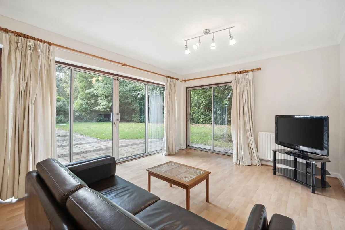 Littleworth Lane, Esher, KT10, photo 14