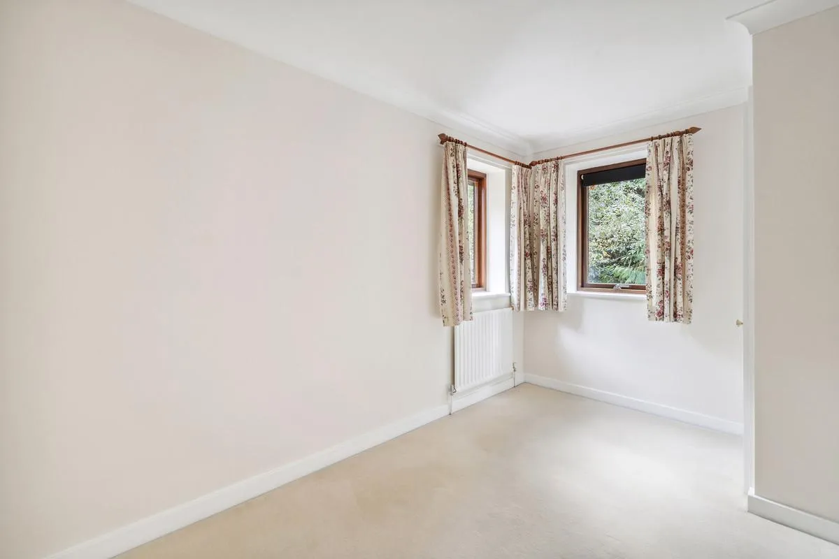 Littleworth Lane, Esher, KT10, photo 23