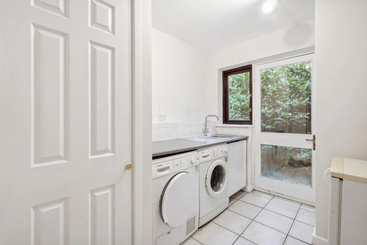 Littleworth Lane, Esher, KT10, photo 17