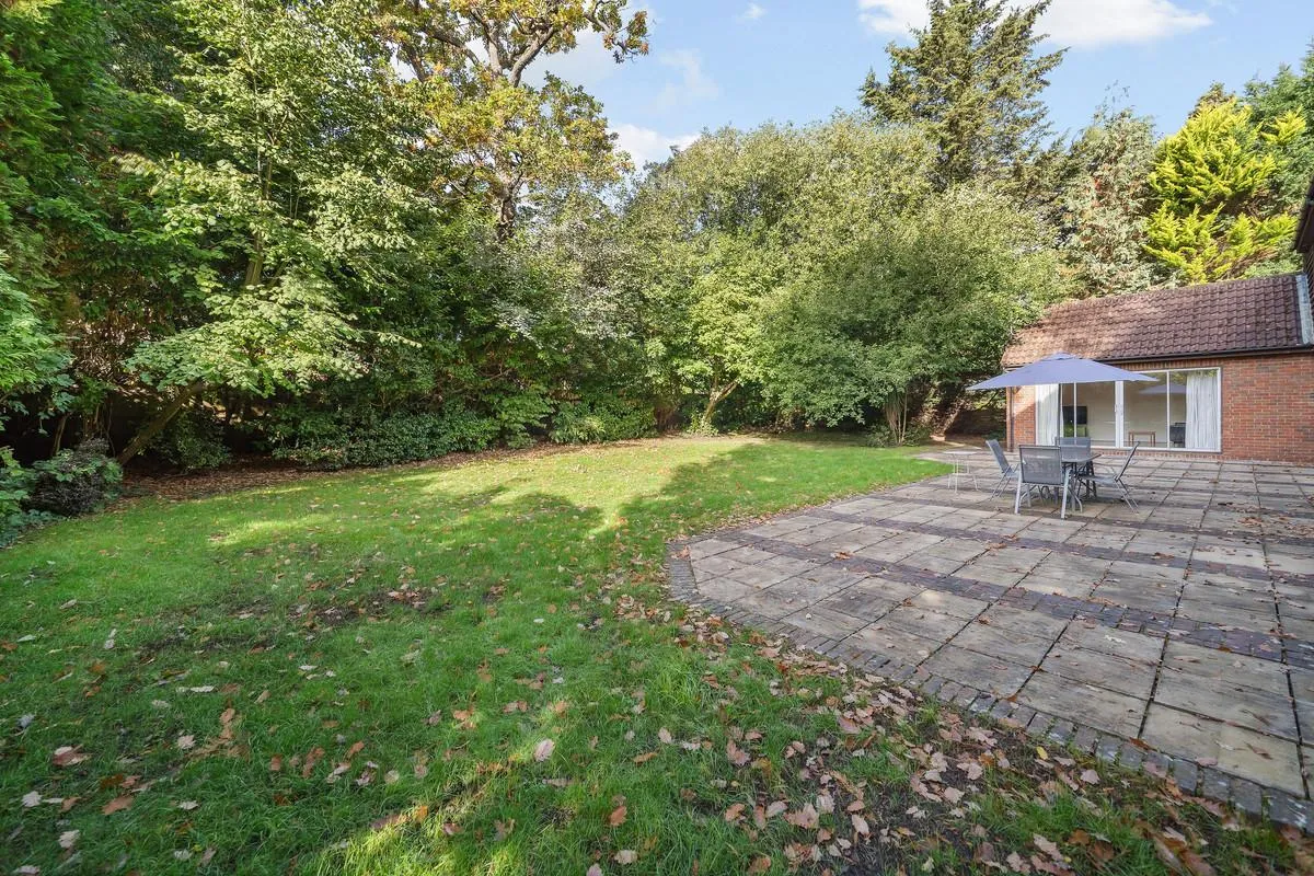 Littleworth Lane, Esher, KT10, photo 15