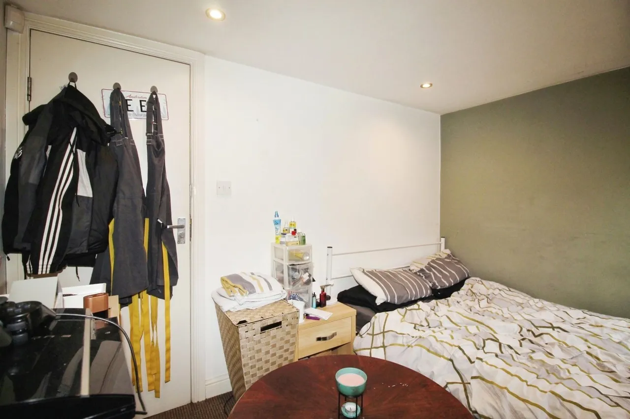 Trelawn Terrace, Headingley, LS6, photo 2