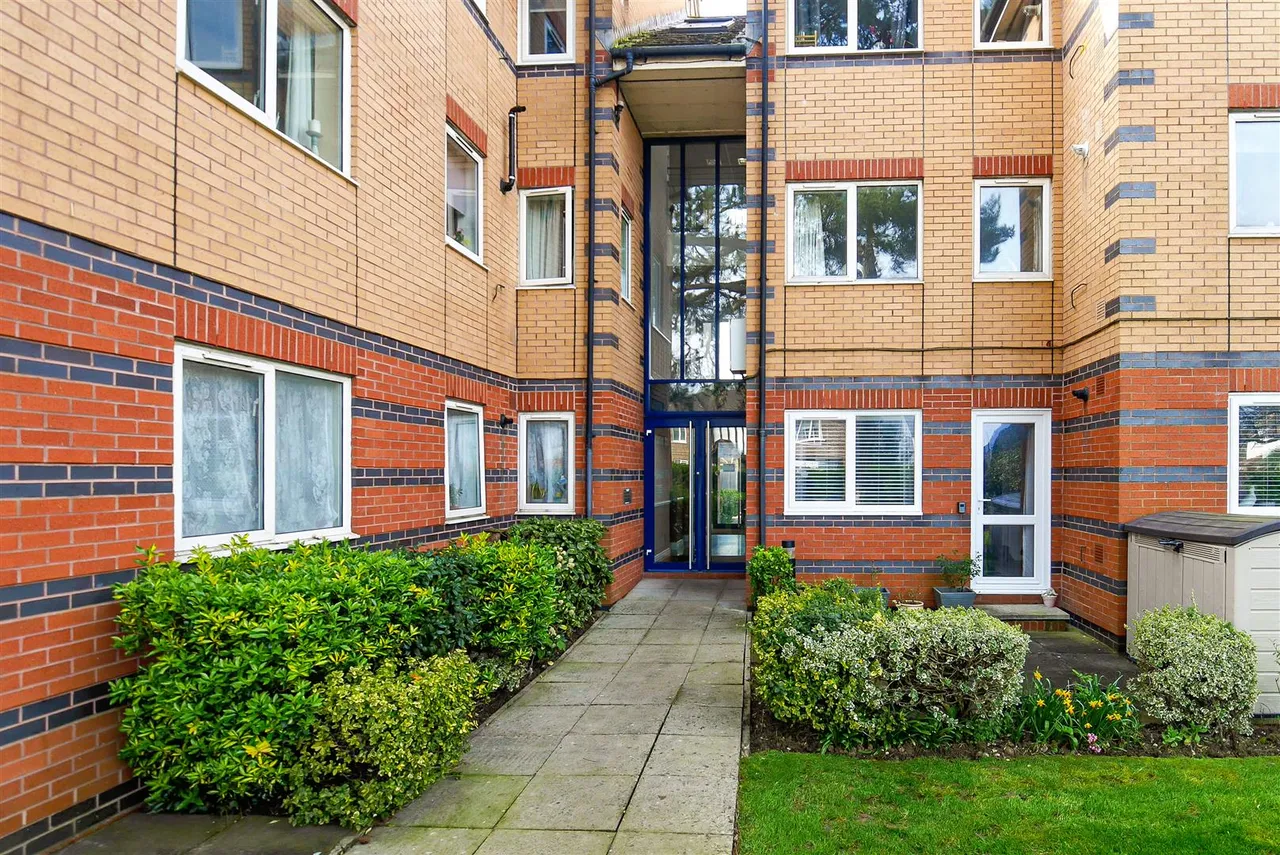 Hambledon Place, Bognor Regis, photo 15