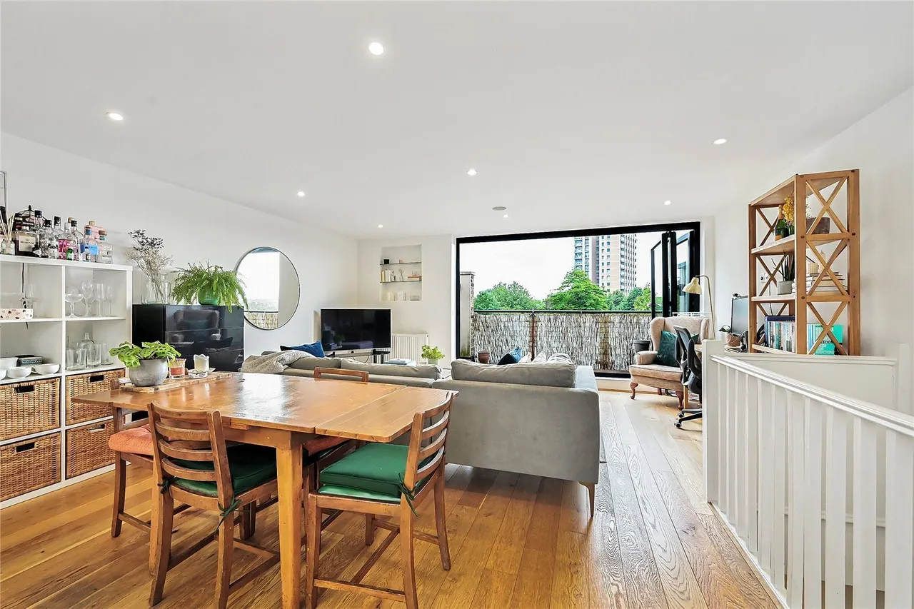 Culvert Road, London, SW11, photo 2