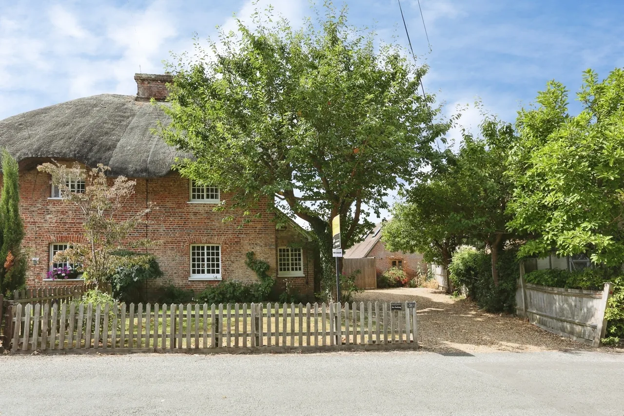 4 bed house for sale, East Stratton, Winchester, SO21