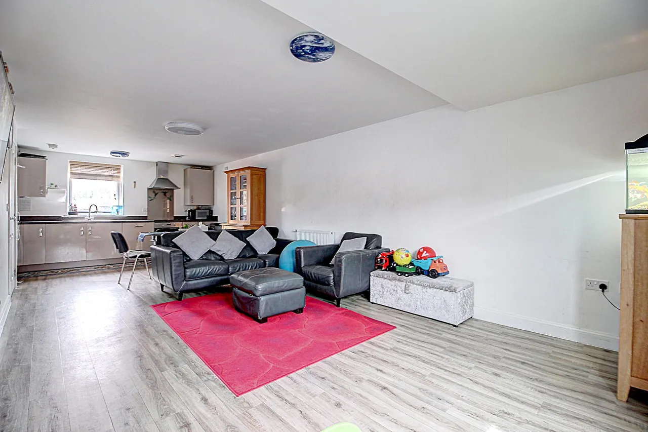 Condor Way, Basingstoke, RG24, photo 4