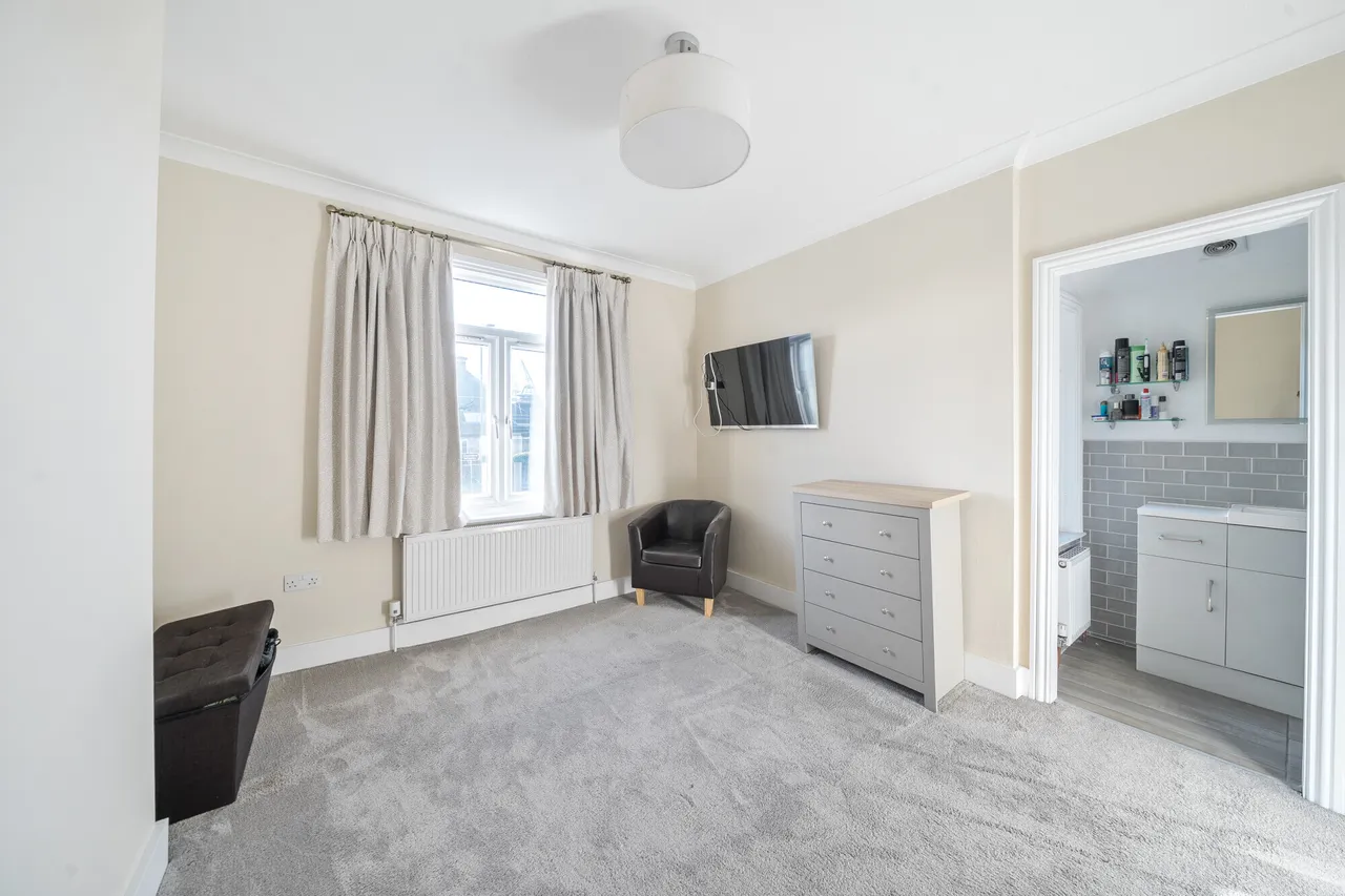Watton Road, Ware, SG12, photo 10