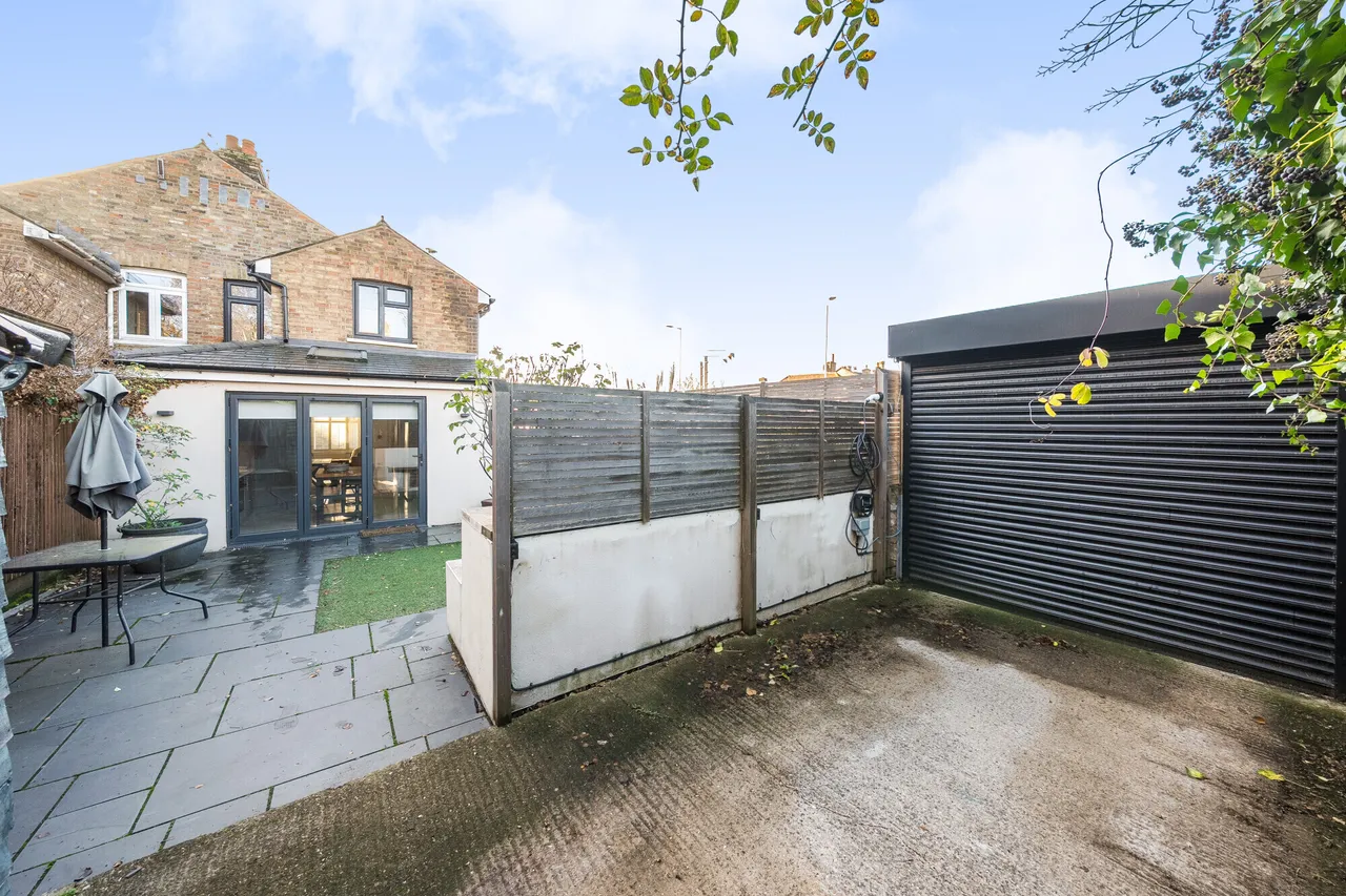 Watton Road, Ware, SG12, photo 4