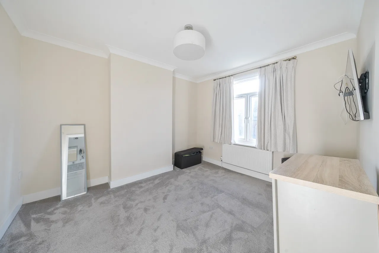 Watton Road, Ware, SG12, photo 11