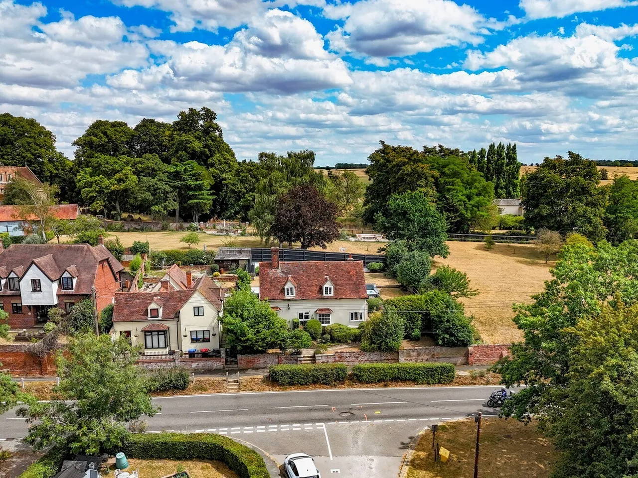 3 bed house for sale, Braintree Road, Wethersfield, CM7
