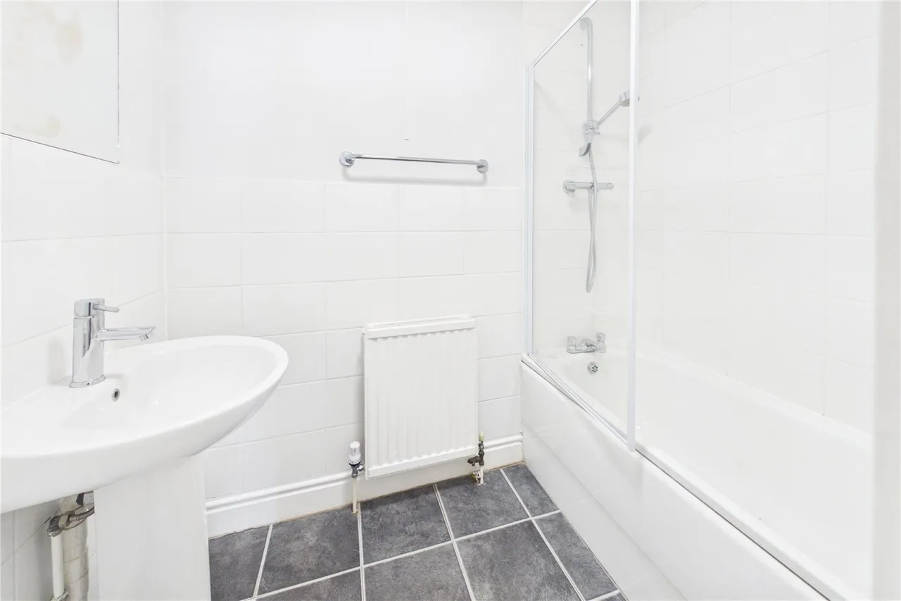 Porchester Road, Newbury, RG14, photo 13