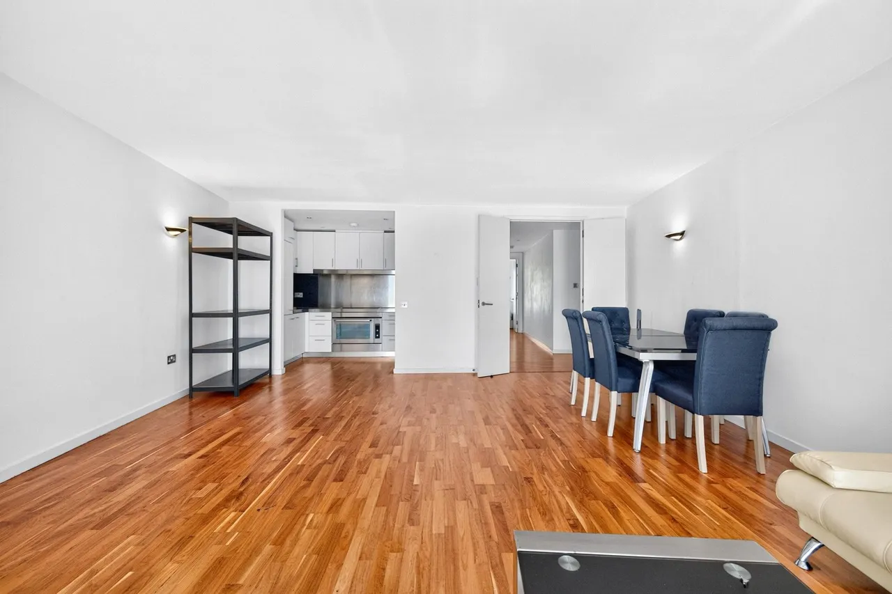 Fairmont Avenue, London, E14, photo 2