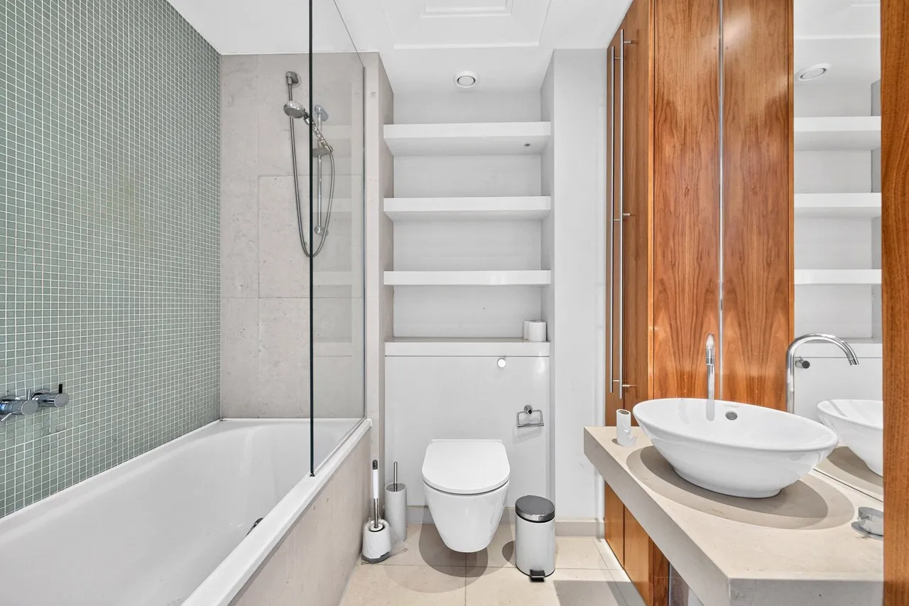 Fairmont Avenue, London, E14, photo 15