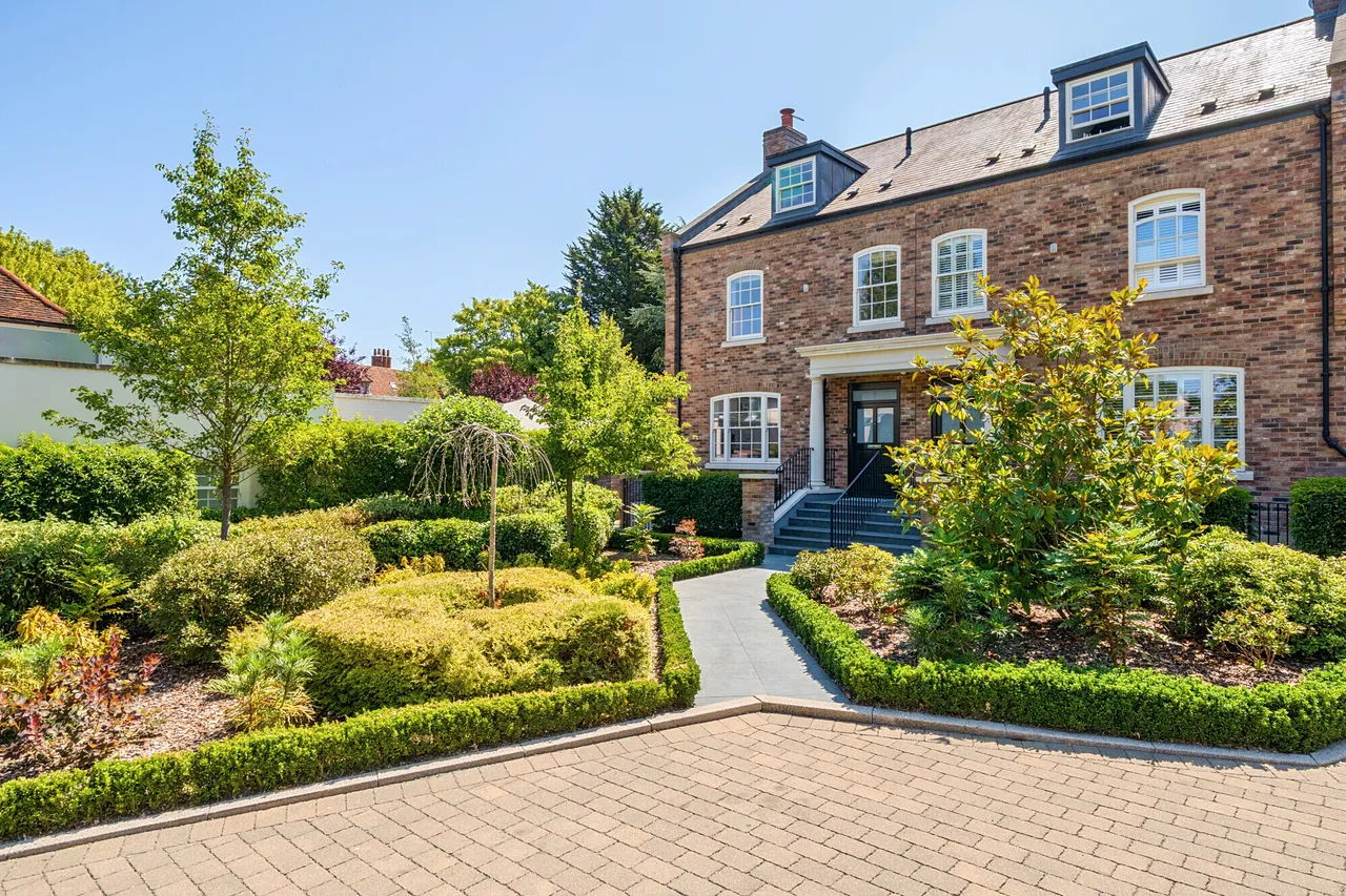 5 bed house for sale, White Horse Close, Hertingfordbury, SG14