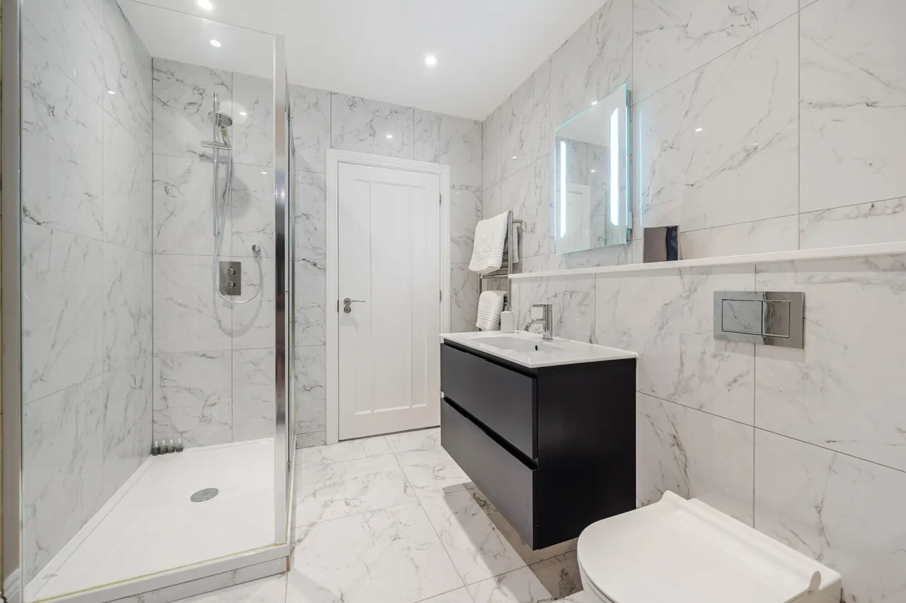White Horse Close, Hertingfordbury, SG14, photo 26