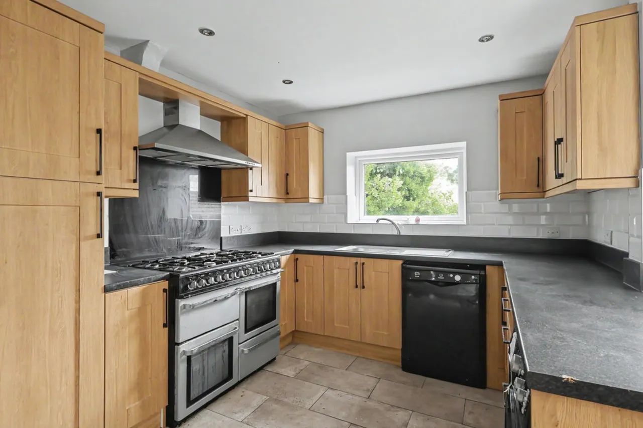 Douglas Road, Parkstone, photo 6