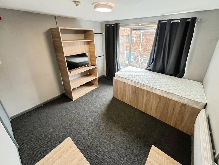 Cromwell Court, Ephraim Street, Staffordshire, ST1, photo 2
