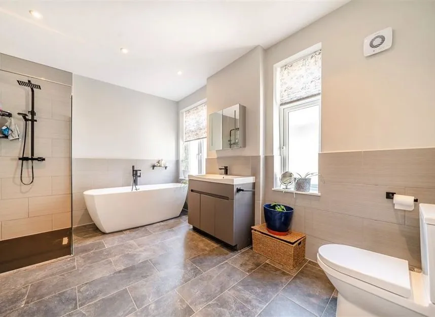 New Cross Road, New Cross, SE14, photo 5