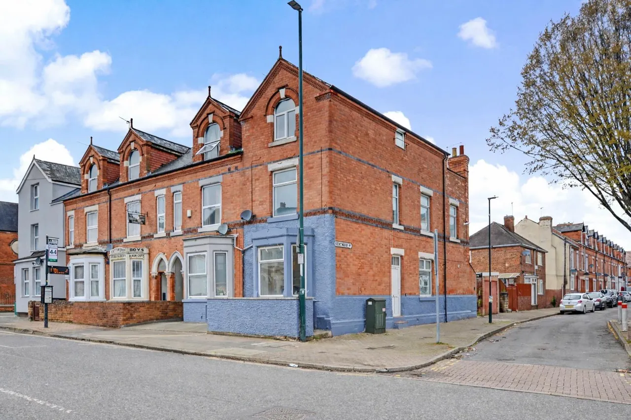 4 bed house for sale, Colwick Road, Nottingham, NG2