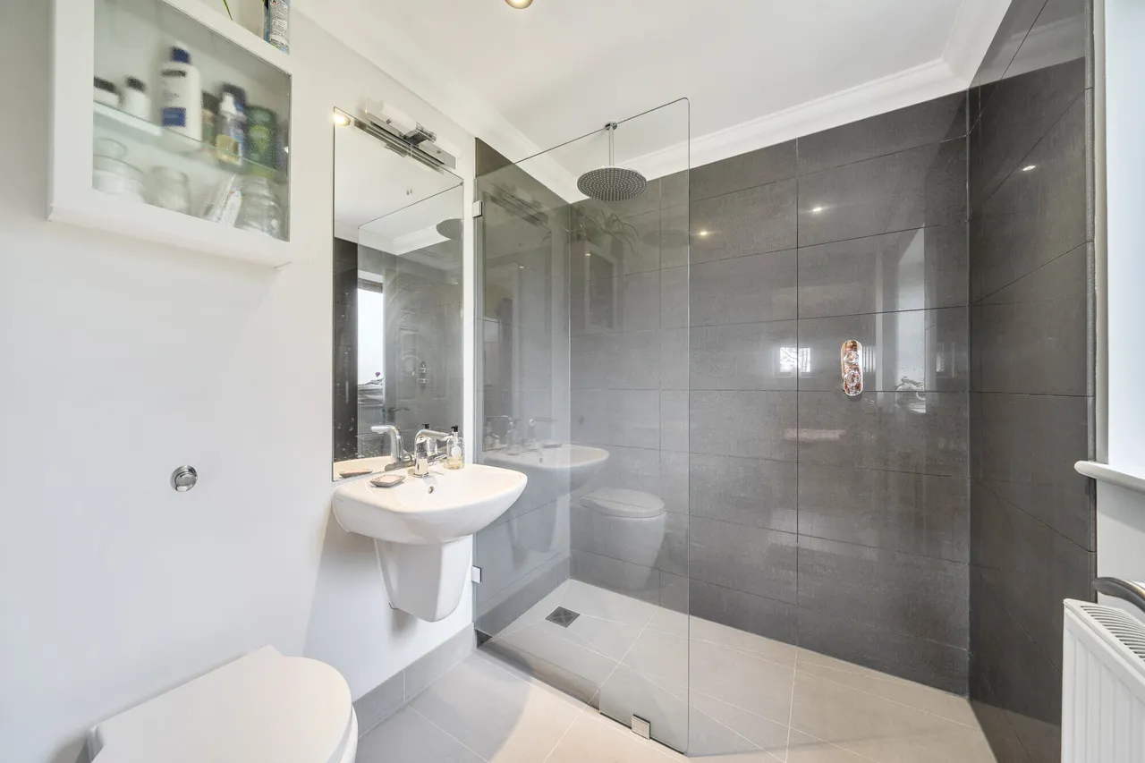 Wildgoose Drive, Horsham, RH12, photo 10