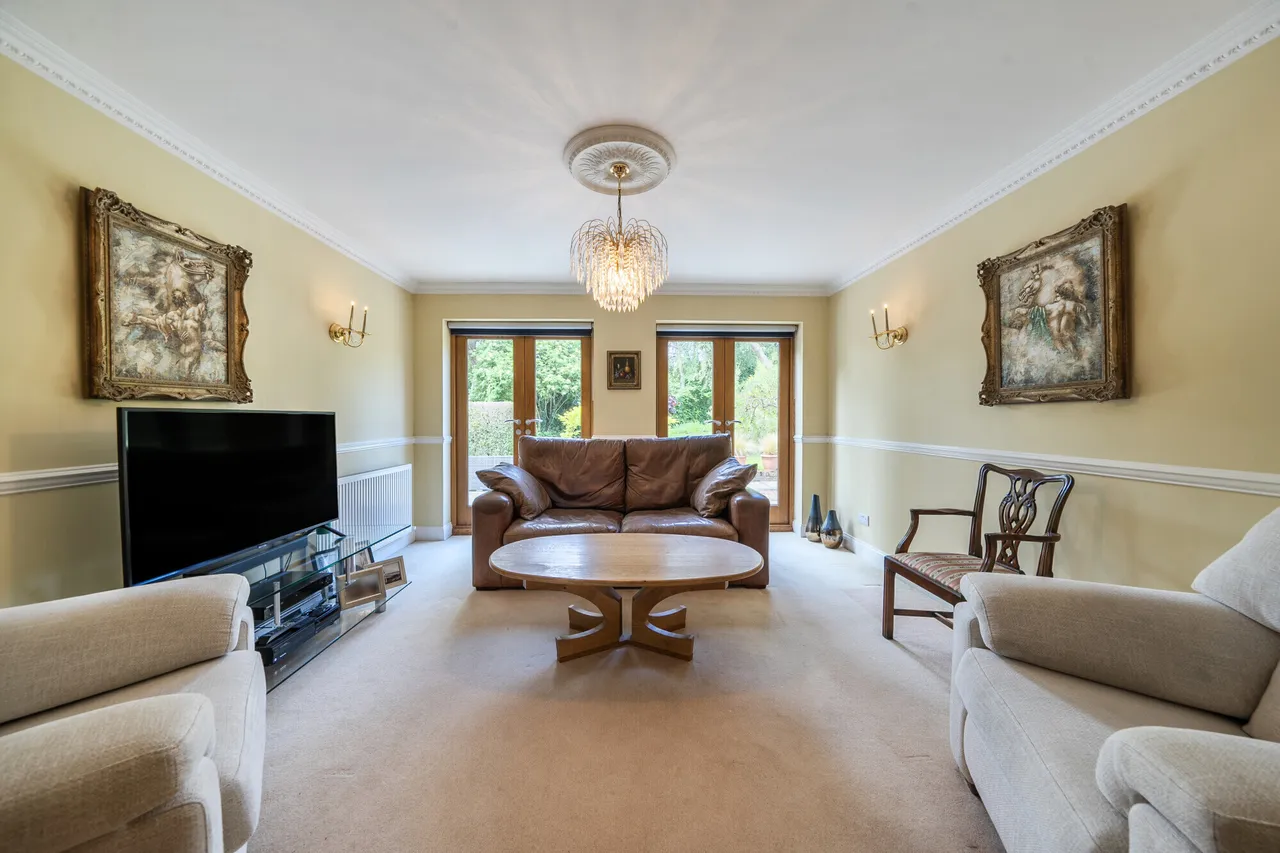 Wildgoose Drive, Horsham, RH12, photo 5