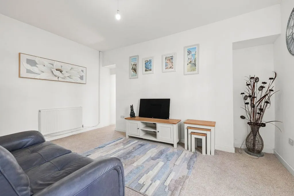 Cefn Road, Bonymaen, Swansea, West Glamorgan, SA1 7HH, photo 2