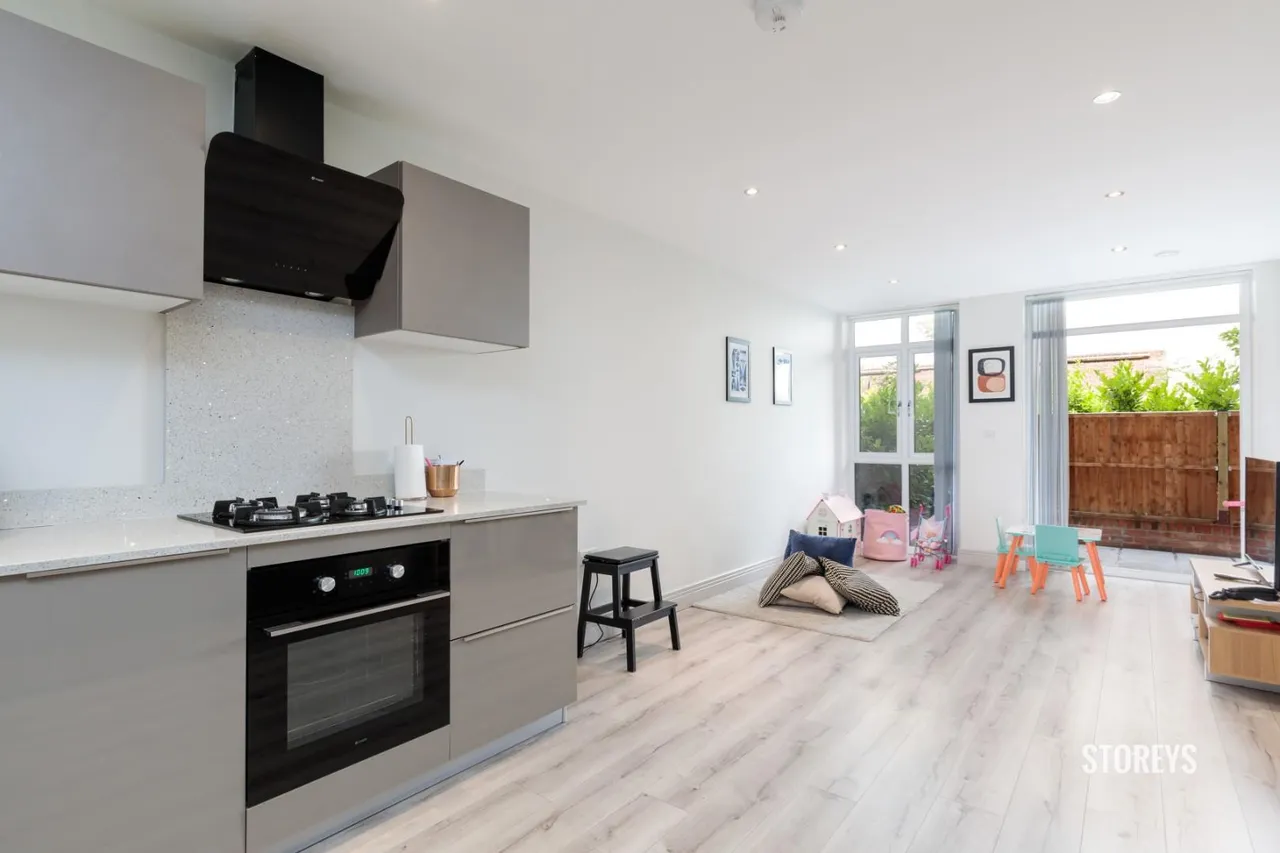 Clockhouse Avenue, Barking, IG11, photo 8