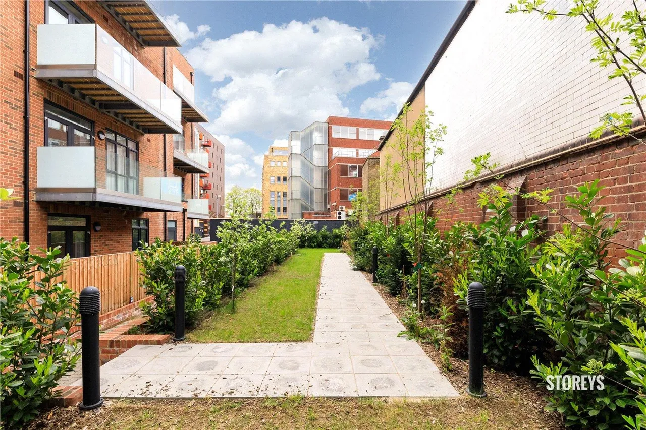Clockhouse Avenue, Barking, IG11, photo 16