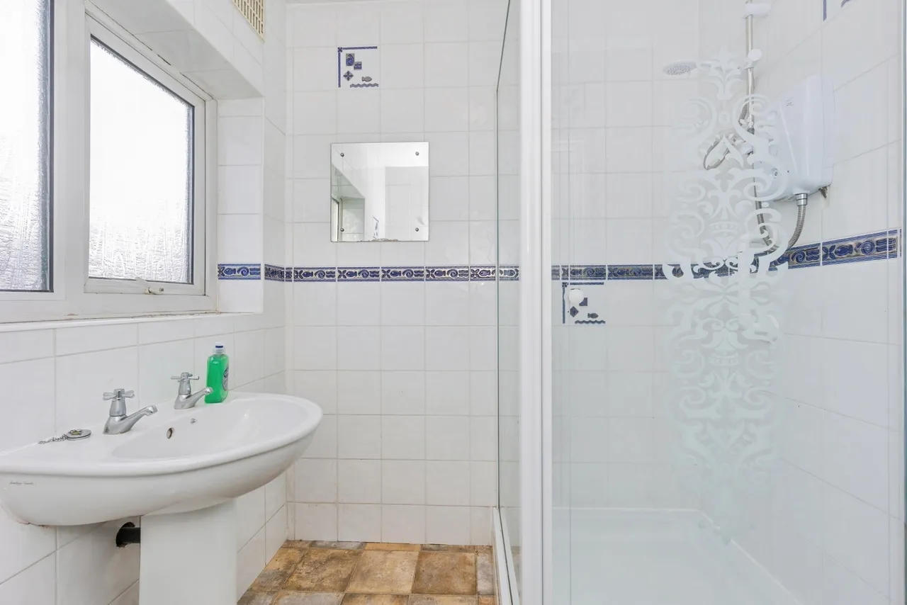 Bedford Road, Firswood, M16, photo 13
