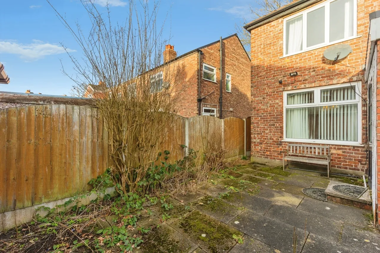 Bedford Road, Firswood, M16, photo 16