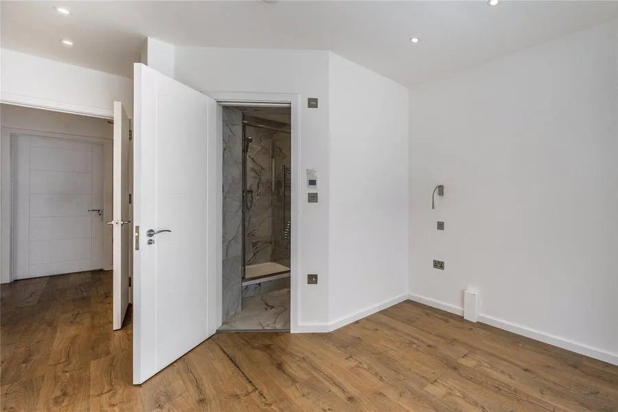 Rowhill Road, London, E5, photo 5