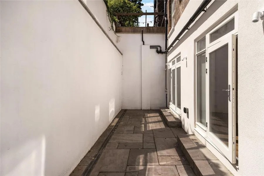 Rowhill Road, London, E5, photo 12