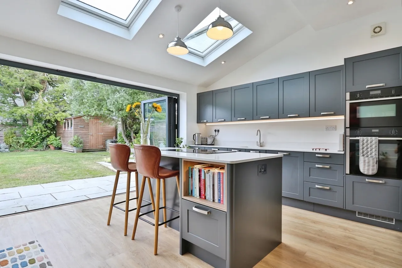 Ashmore Crescent, Poole, BH15, photo 6