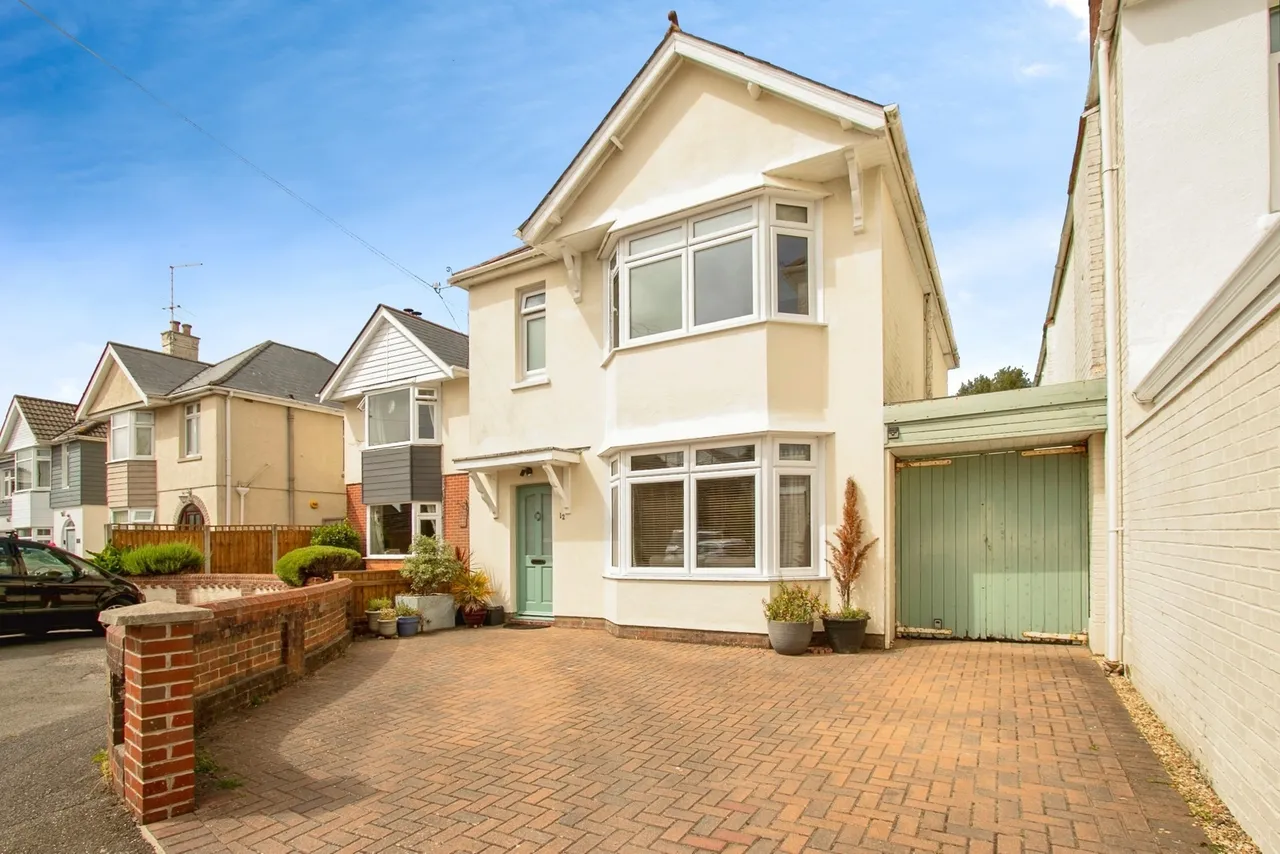 Ashmore Crescent, Poole, BH15, photo 4