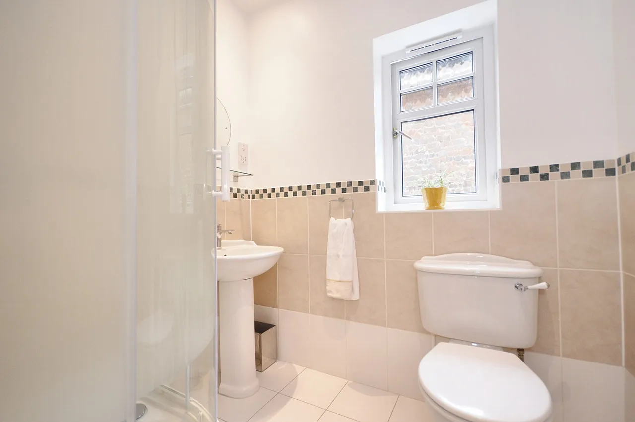 Chacombe Place, Beaconsfield, HP9, photo 16