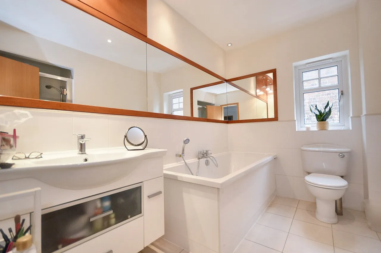 Chacombe Place, Beaconsfield, HP9, photo 14