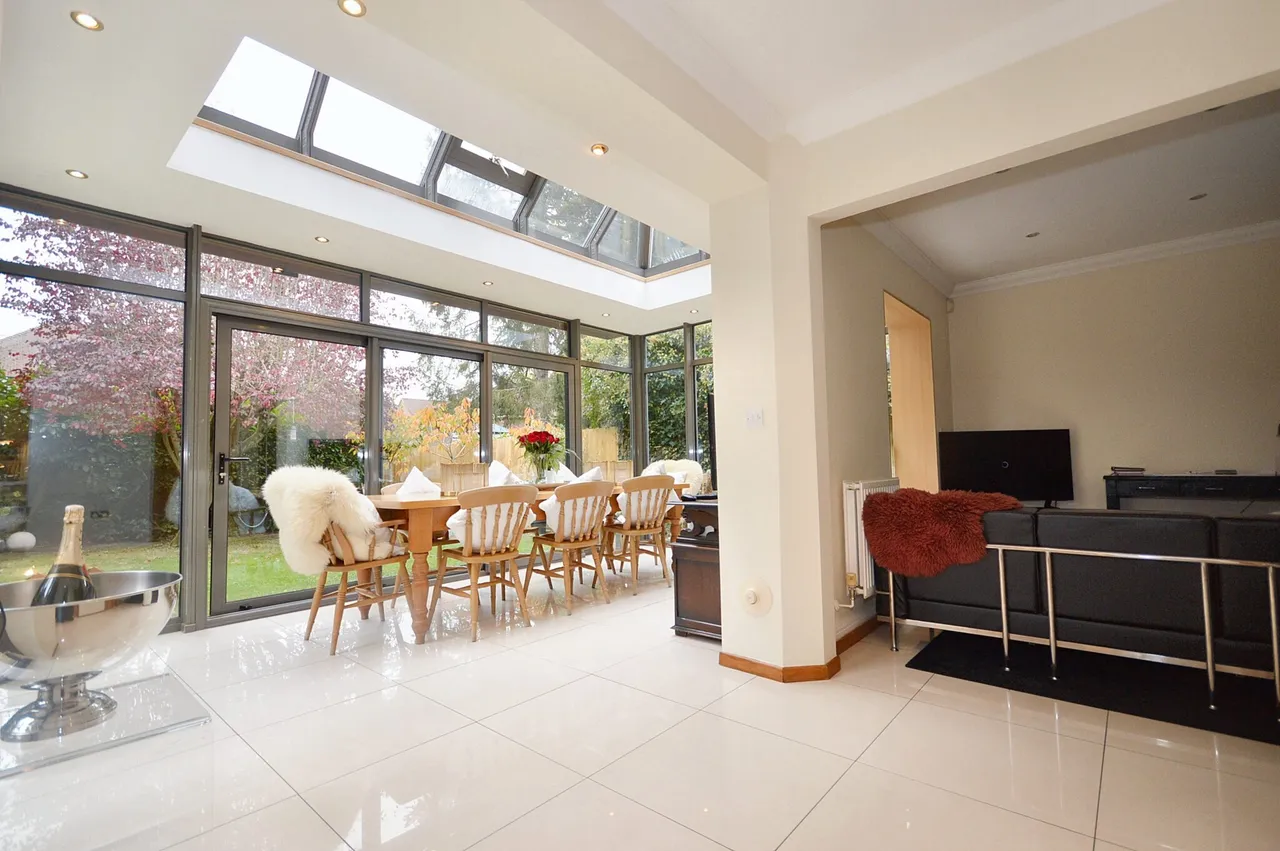 Chacombe Place, Beaconsfield, HP9, photo 3