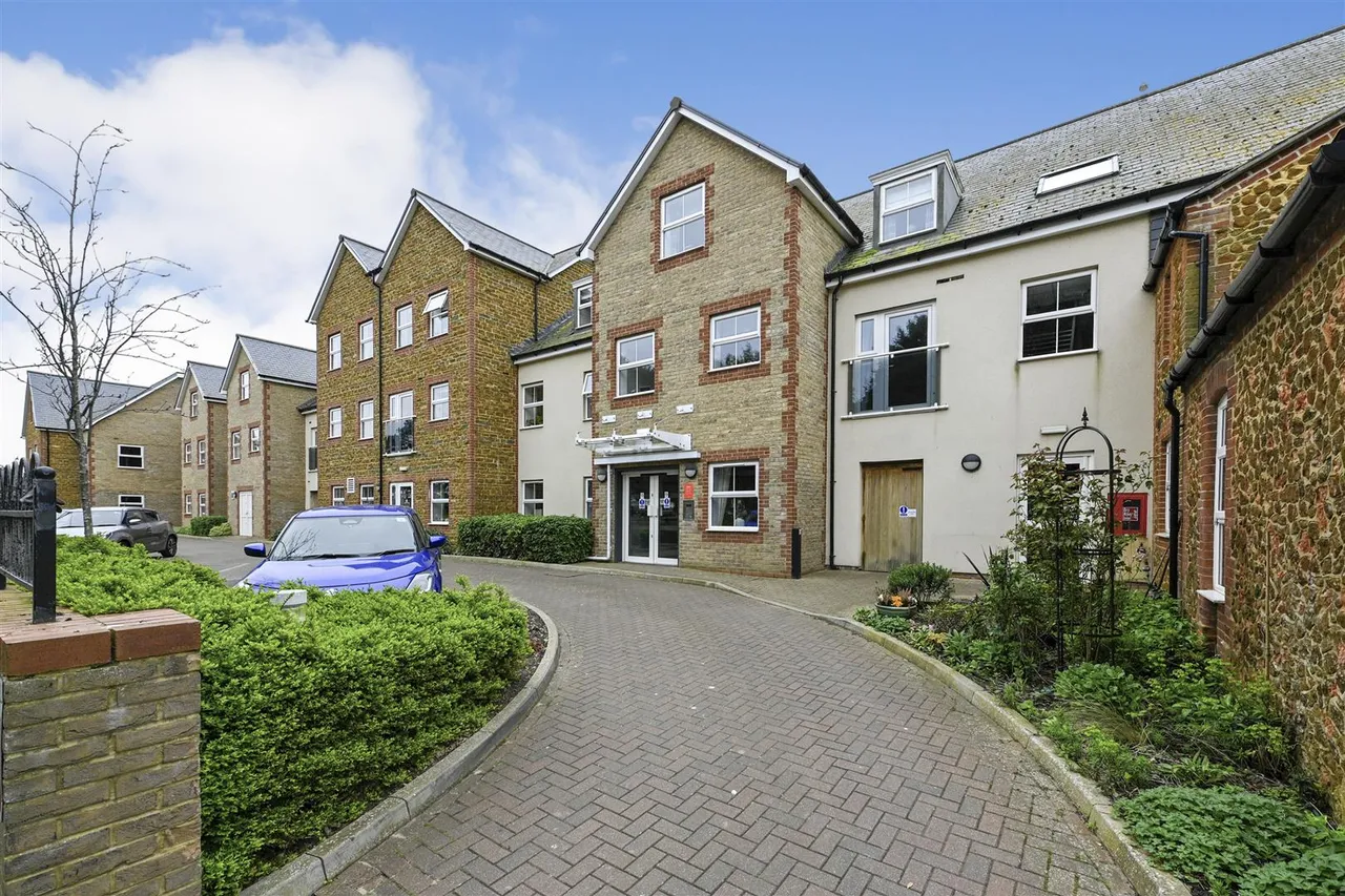 1 bed flat for sale, Valentine Road, Hunstanton, PE36