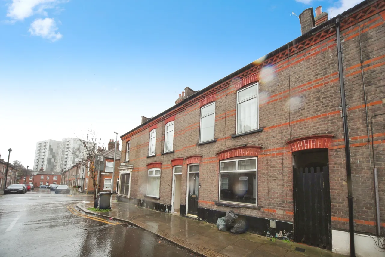 3 bed house for sale, Cambridge Street, Luton, LU1