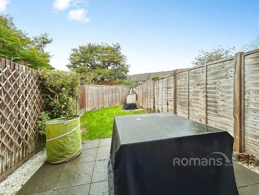 Barn Meadow Close, Church Crookham, GU52, photo 6
