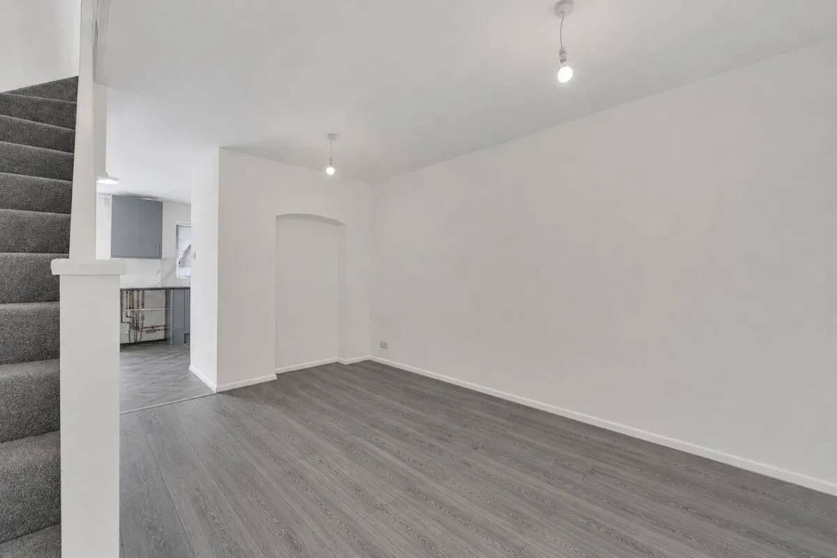 Tom Hood Close, London, E15, photo 17