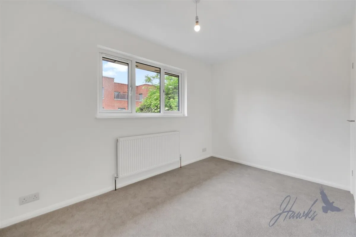 Tom Hood Close, London, E15, photo 6