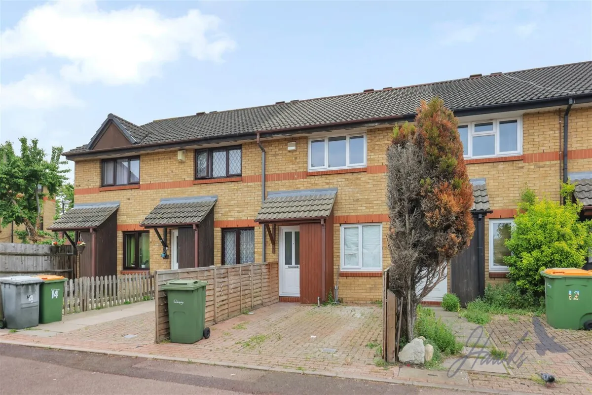 Tom Hood Close, London, E15, photo 3