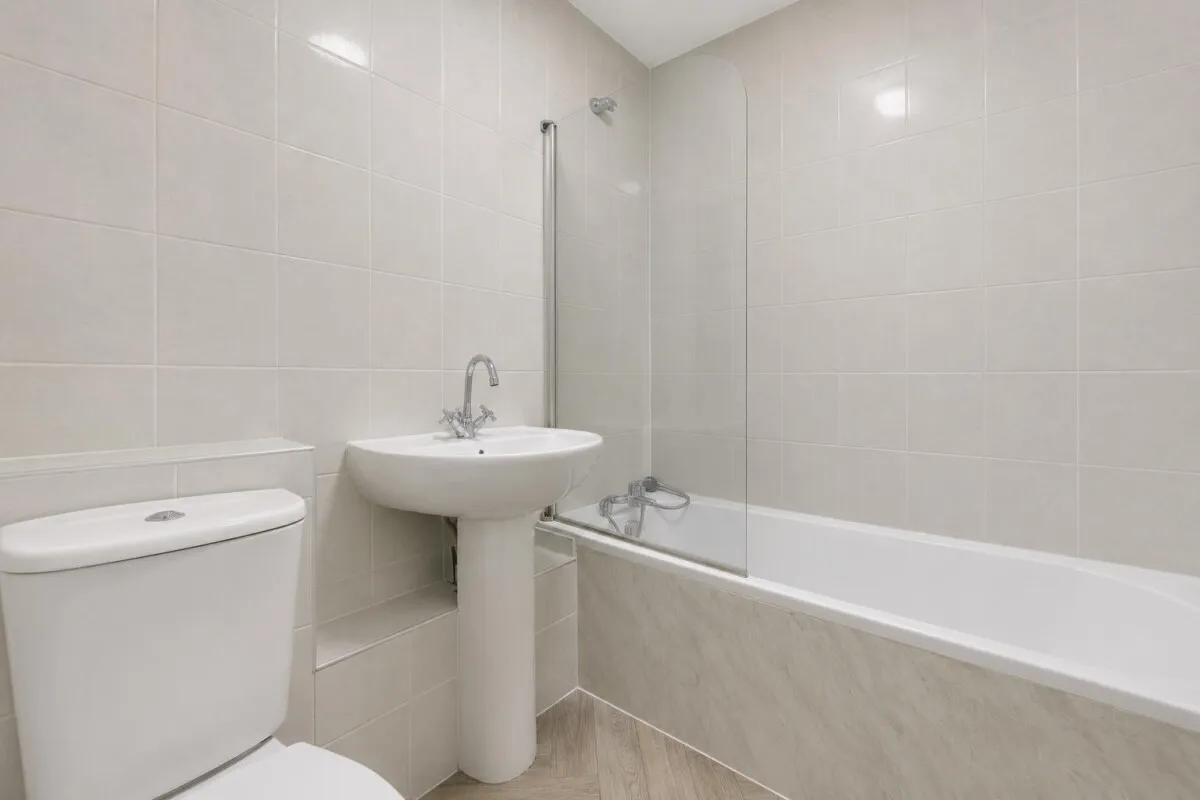 Tom Hood Close, London, E15, photo 13