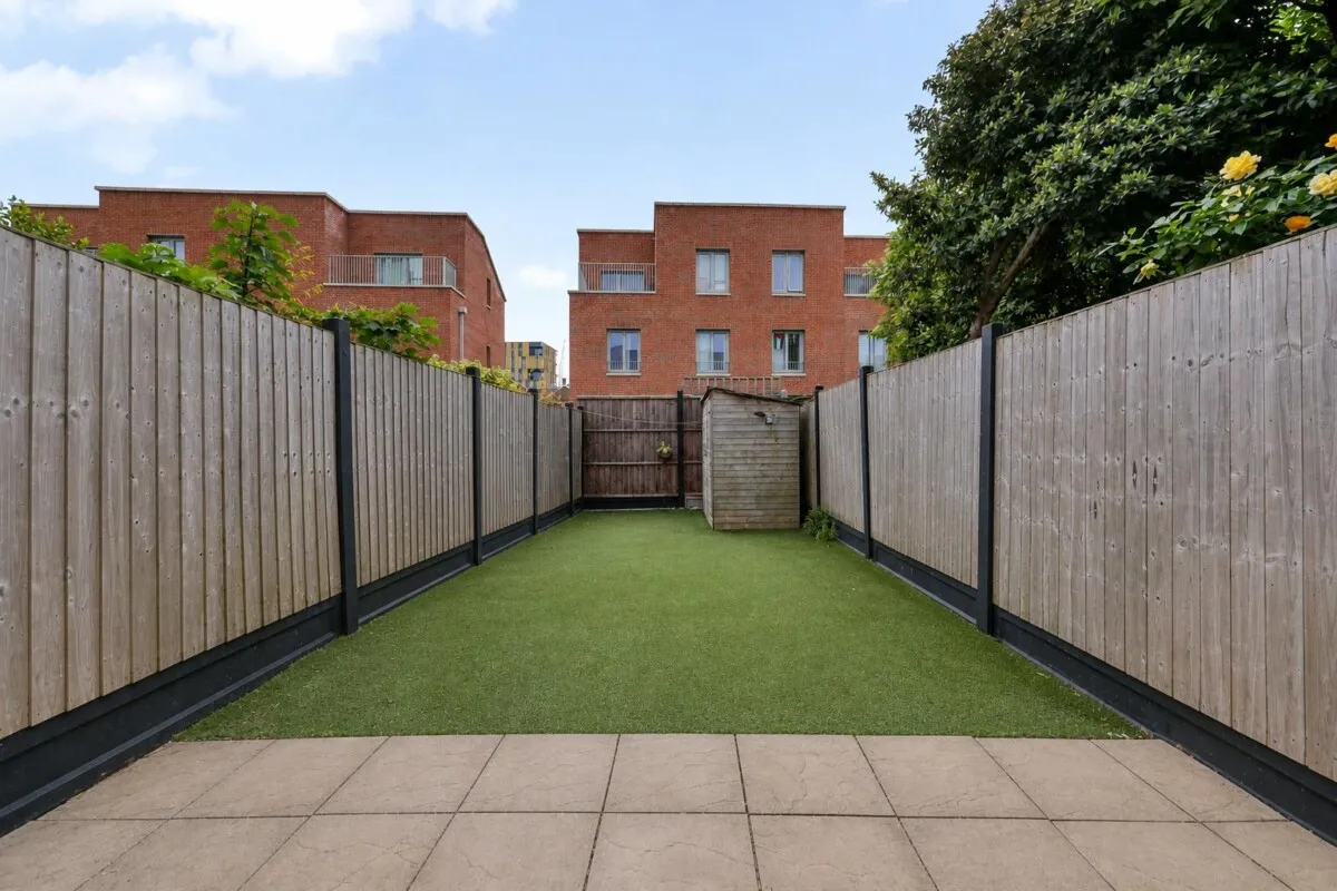 Tom Hood Close, London, E15, photo 21