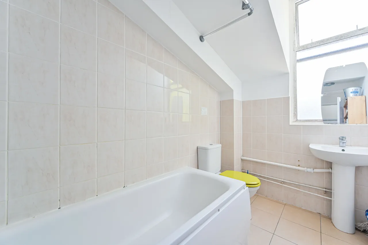 40 St Lawrence Way, Myatts Fields South, London, photo 5