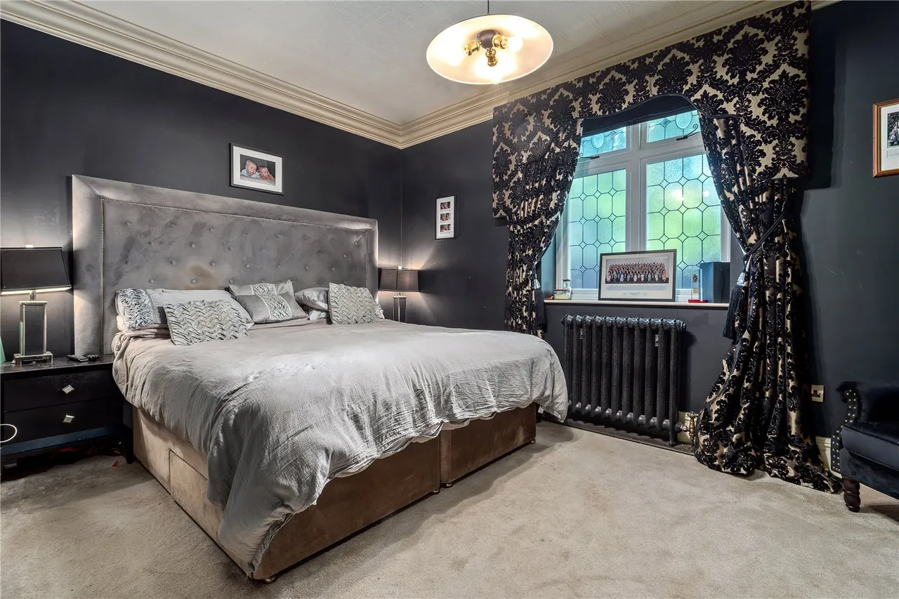 Hawley Lane, Hale Barns, WA15, photo 12