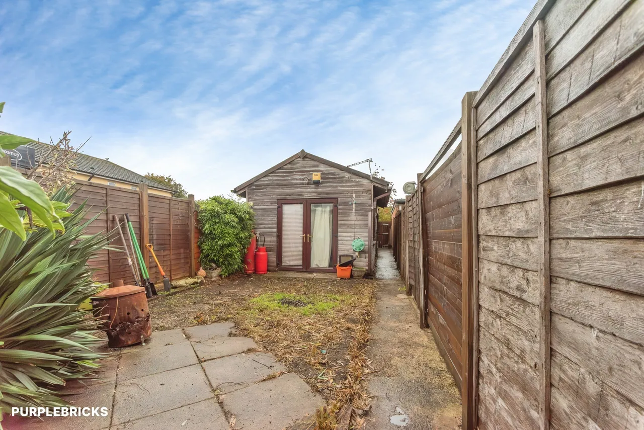 Cricklade Road, Gorse Hill, SN2, photo 26