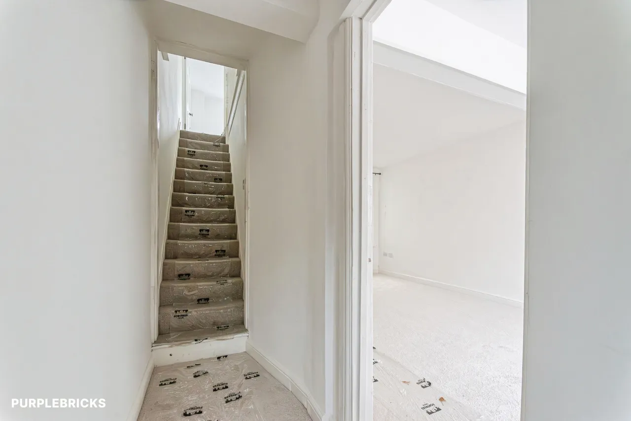 Cricklade Road, Gorse Hill, SN2, photo 14