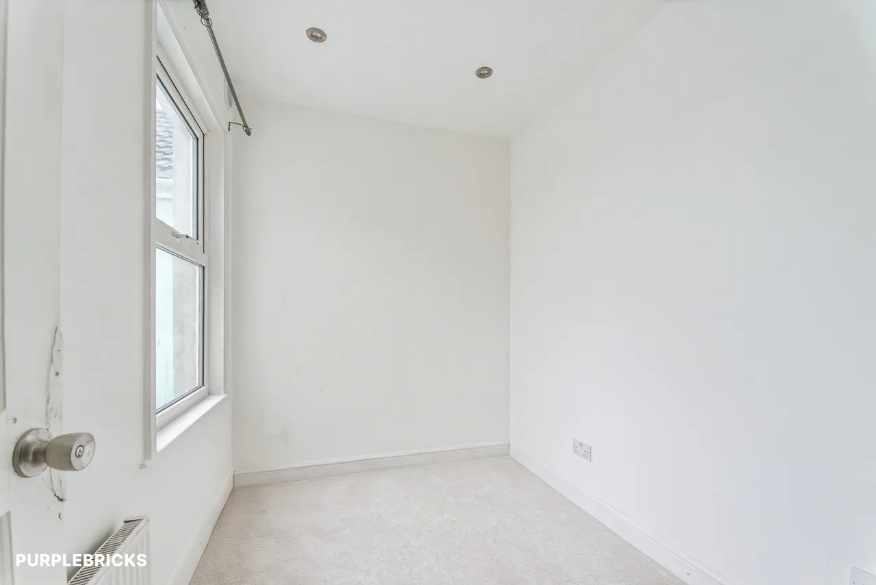 Cricklade Road, Gorse Hill, SN2, photo 23