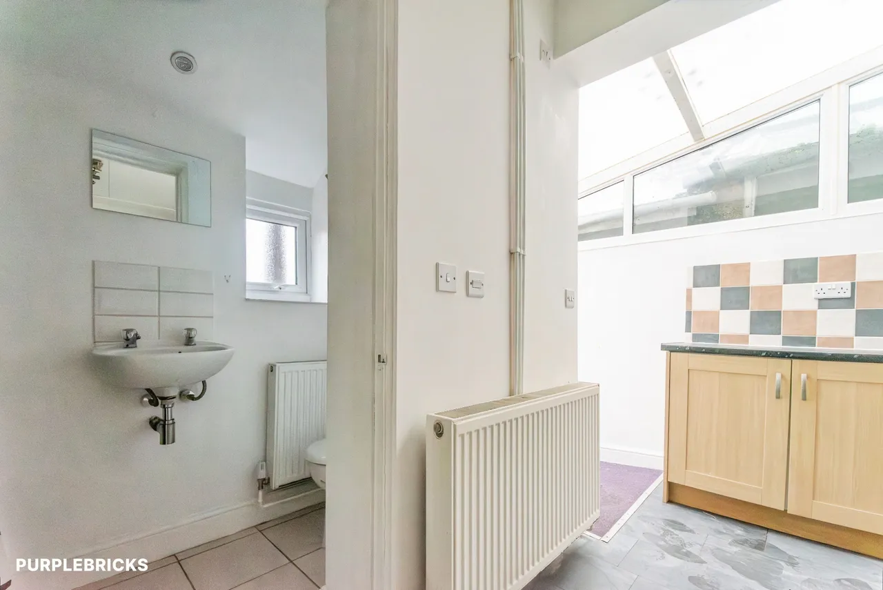 Cricklade Road, Gorse Hill, SN2, photo 11